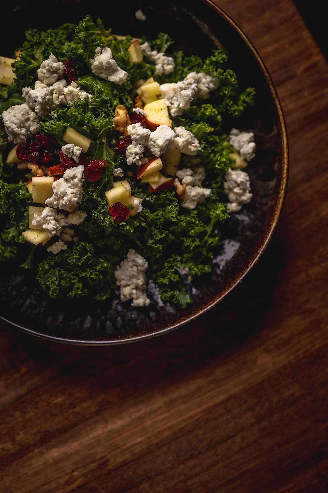 MDA salad with apple, candied pecans and blue cheese